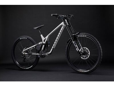 Commencal SUPREME DH V5 ESSENTIAL SILVER click to zoom image